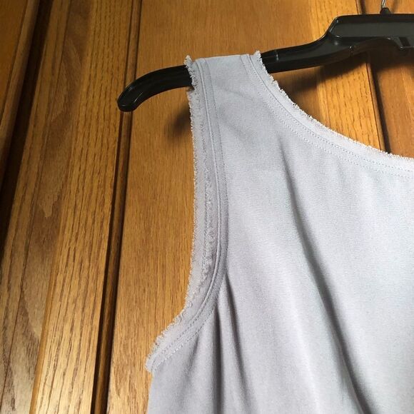 BCBGMAXAZRIA Rhea Sleeveless Chiffon Pleated Peplum Mini Dress Opal Grey - 8 - Picture 6 of 14